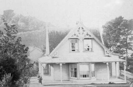 The Dinwiddie's house on Bluff Hill